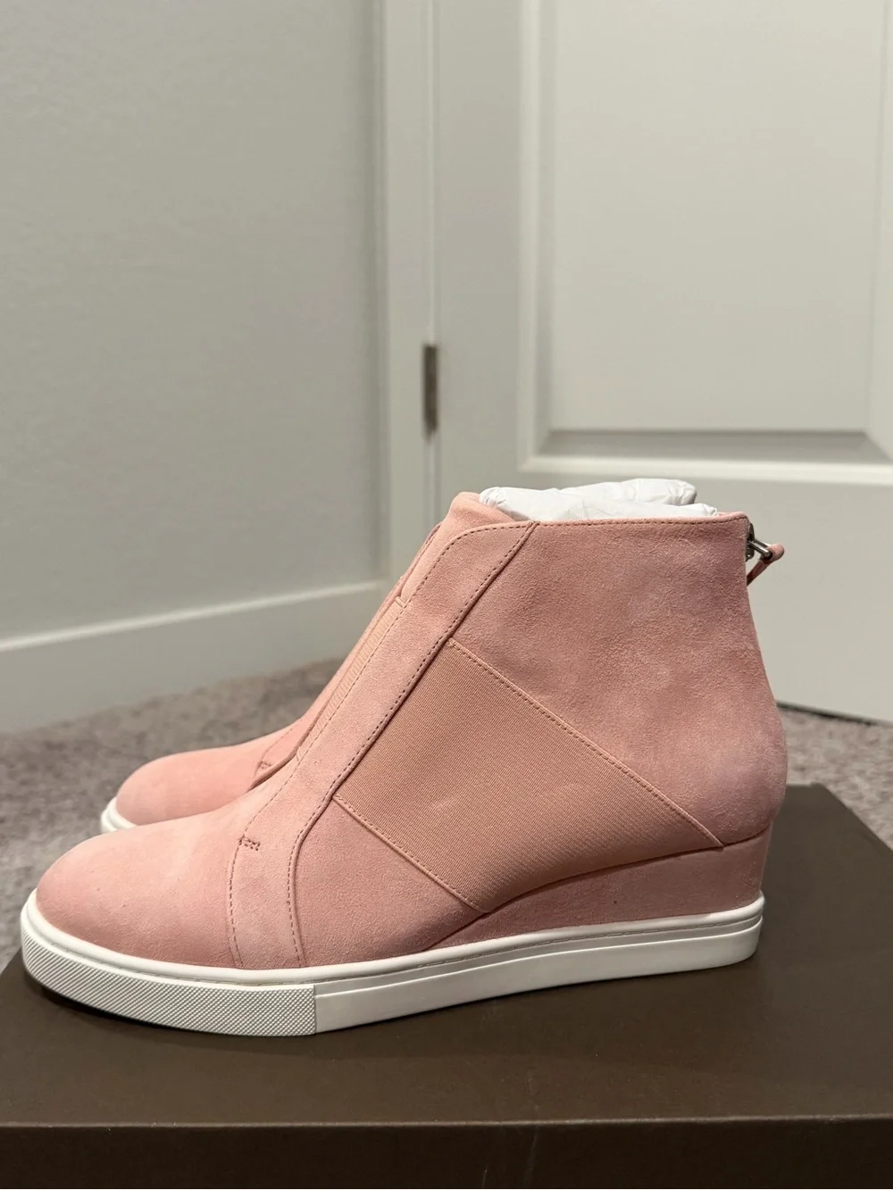 NEW Linea Paulo Suede Wedge Sneaker - Size 6